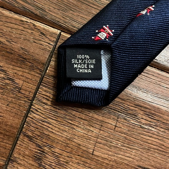 Tommy Hilfiger Silk Dark Blue Tie with Santa Print - Picture 3 of 5